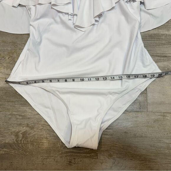 NWT DAVI Plus Size Ruffle Swimsuits WHITE SIZE - Picture 4 of 10